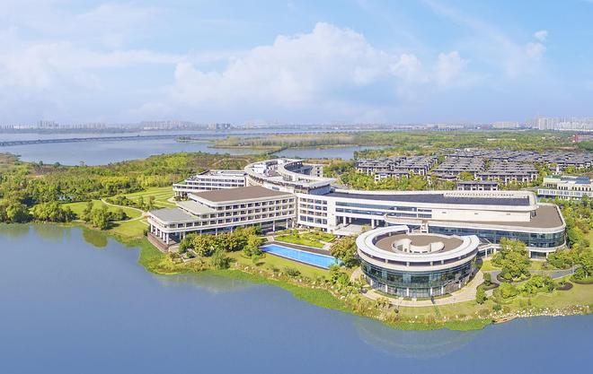 丽笙酒店一起住进自然、遇见城市九游会j9ag这个夏天和锦江(图4)