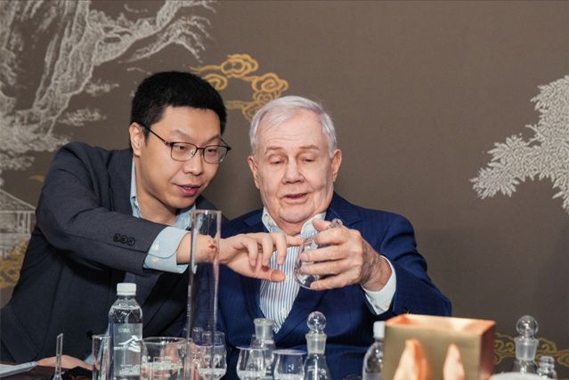 国总是邪恶的但我环游世界后发现并不是ag九游会登录美投资专家：美国报道中(图10)