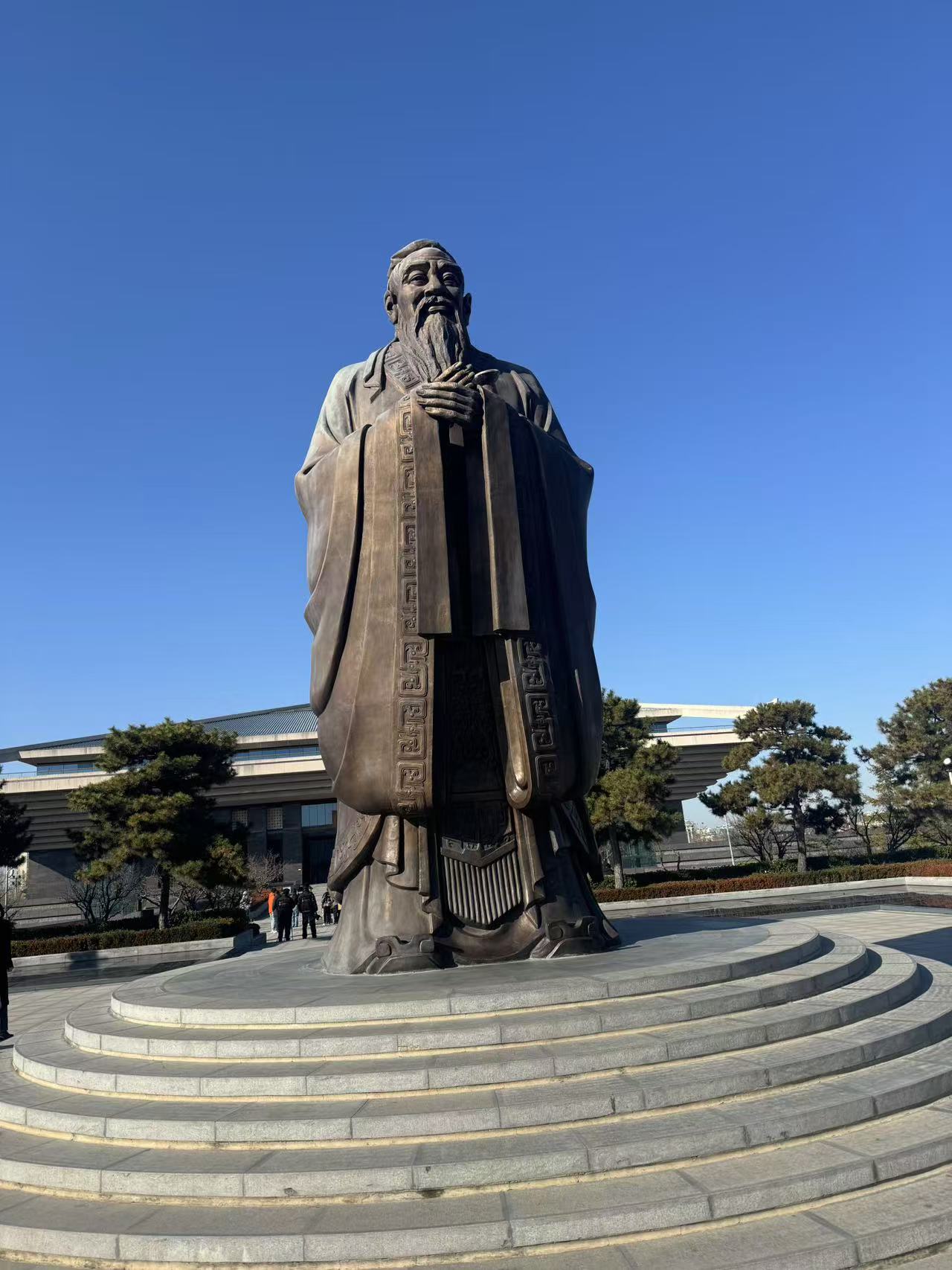 “儒家文化的宝库”与至圣先师“零距离”对话九游会何以中国•弦歌不辍 孔子博物馆：走进(图4)